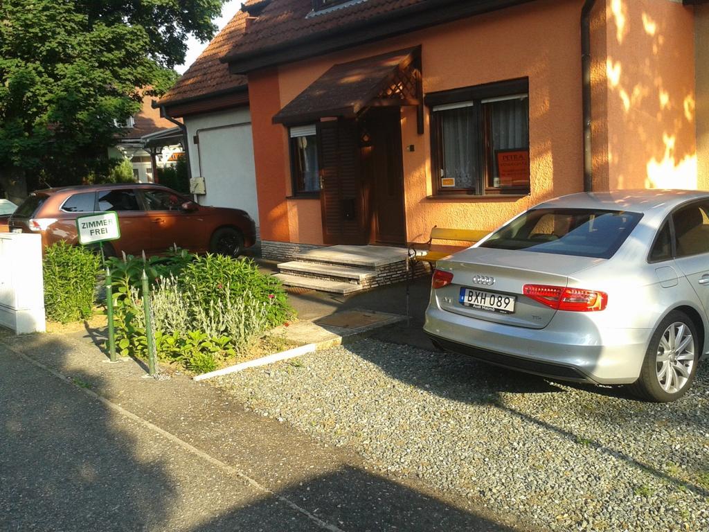 Petra Vendeghaz Apartment บุค ห้อง รูปภาพ